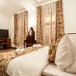 Hotel & Ventus Rosa