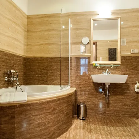 & Ventus Rosa Szálloda 3*