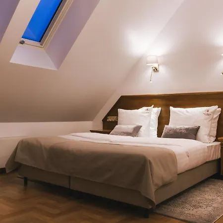 Szálloda & Ventus Rosa 3*